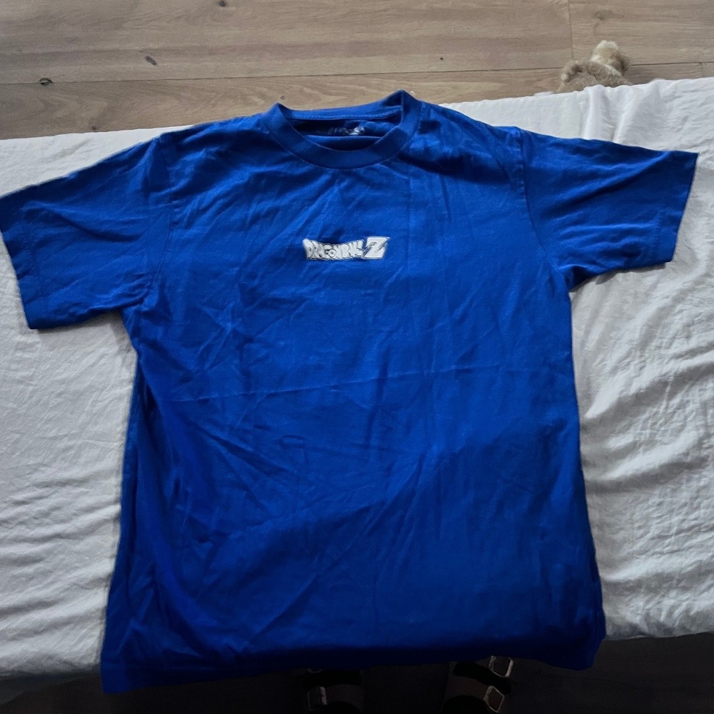 UT Uniqlo Dragon Ball Z Anime Graphic T Shirt Blue Attack‎ Saiyans Men's